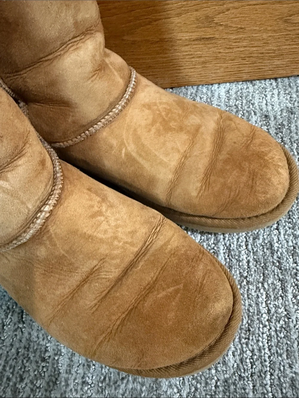 UGG Classic Tall Shearling-Lined Women's Boots - Chestnut Brown